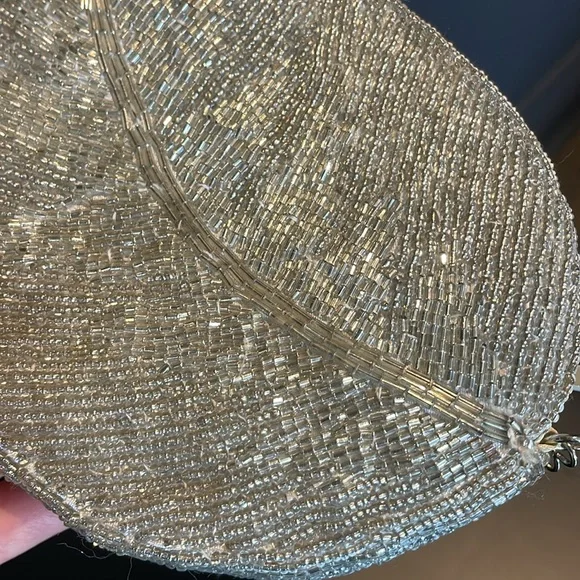 Elegant Silver Beaded leaf Bag - Picture 2 of 3
